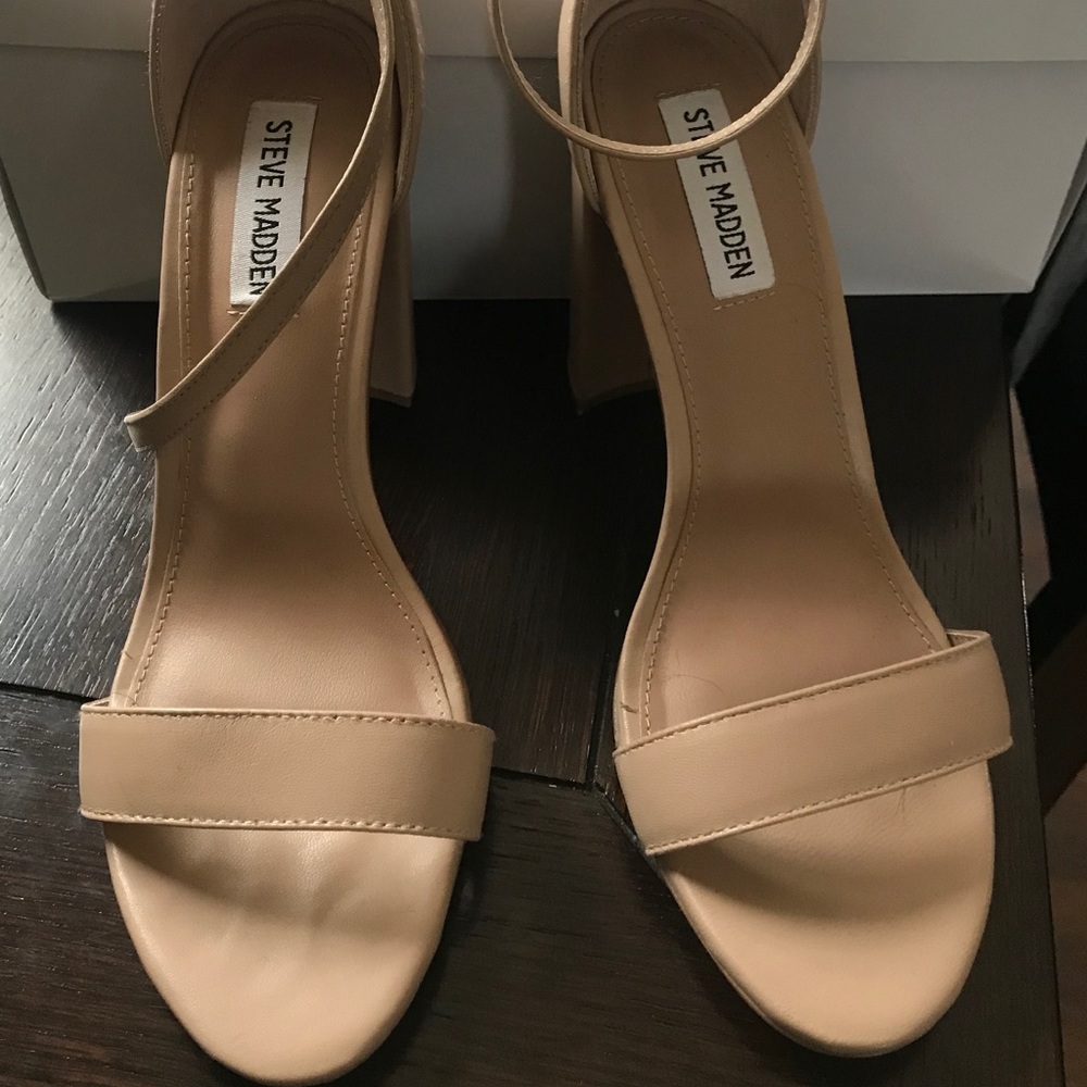 Steve Madden nude heels